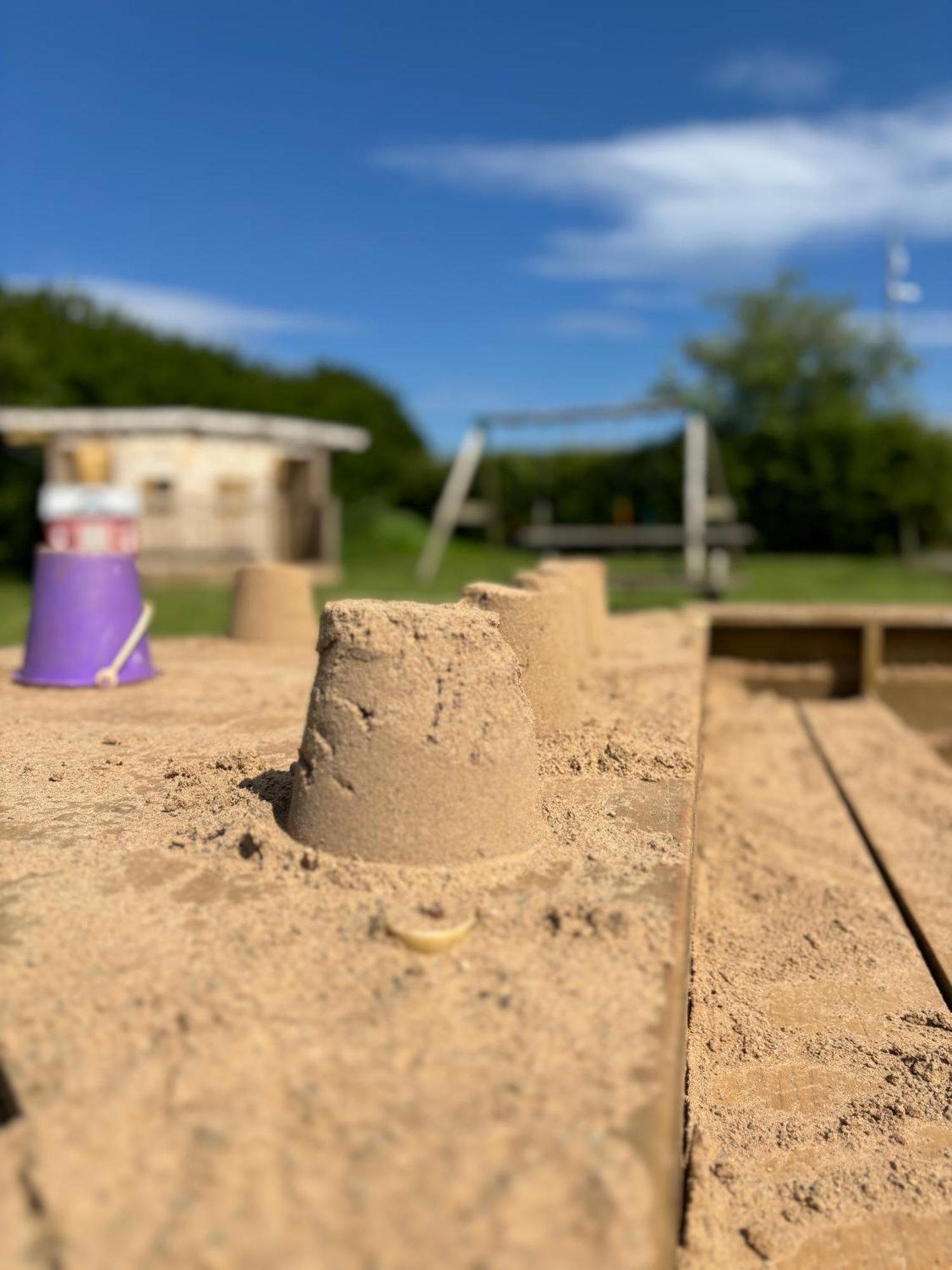 Carrowmena School House & Glamping Hotel Limavady Buitenkant foto